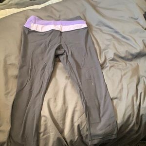 Lululemon leggings size 6